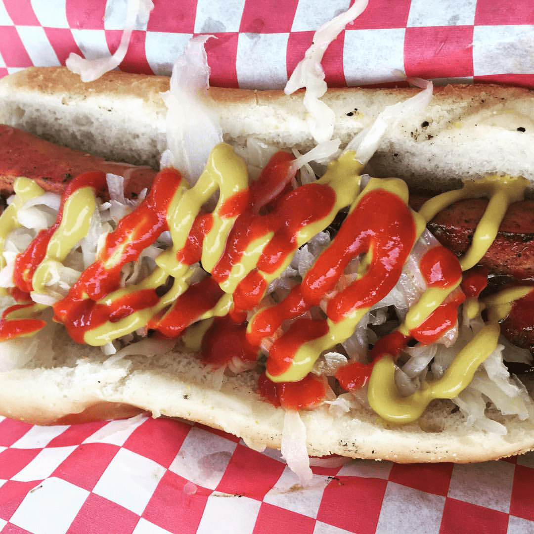 Rain City Hot Dogs & Burgers LLC Serves Flame Broiled Burgers in Seattle, WA 98144