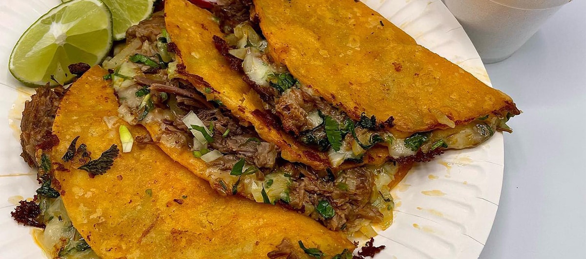 Tacos Los Abundis Serves Birria in Long Beach, CA 90810