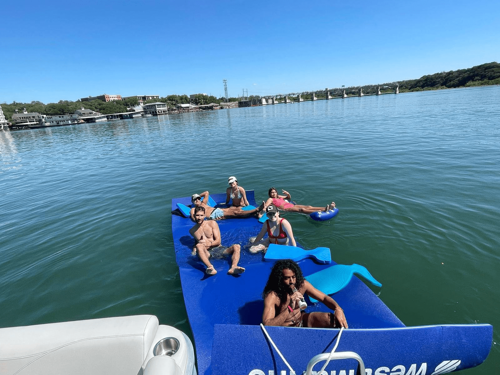 Laketime Austin Boat Rentals Offers Party Boat Rentals in Austin, TX 78726