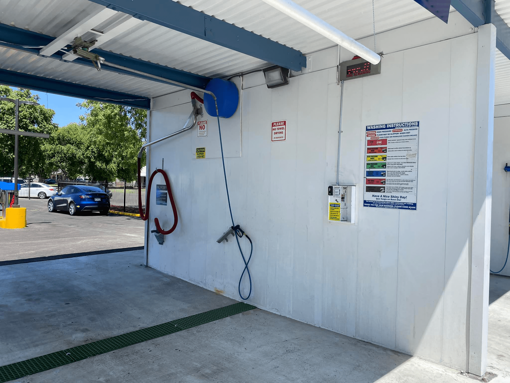 TipTop Express Car Wash Offers Touchless Car Wash Services in Modesto