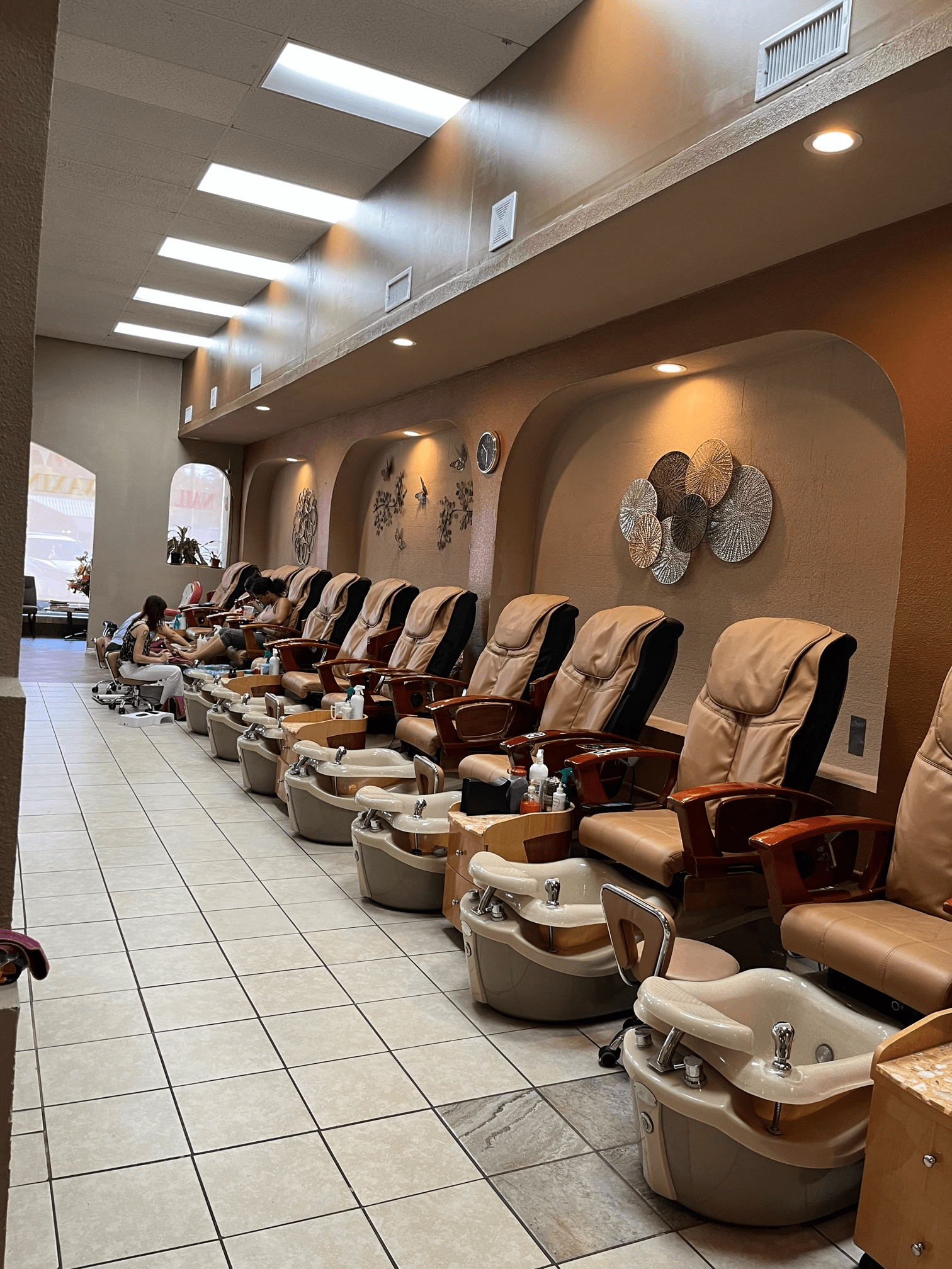 New Victoria Nails And Spa Offers Dip Powder Nails in Marshall, TX 75670