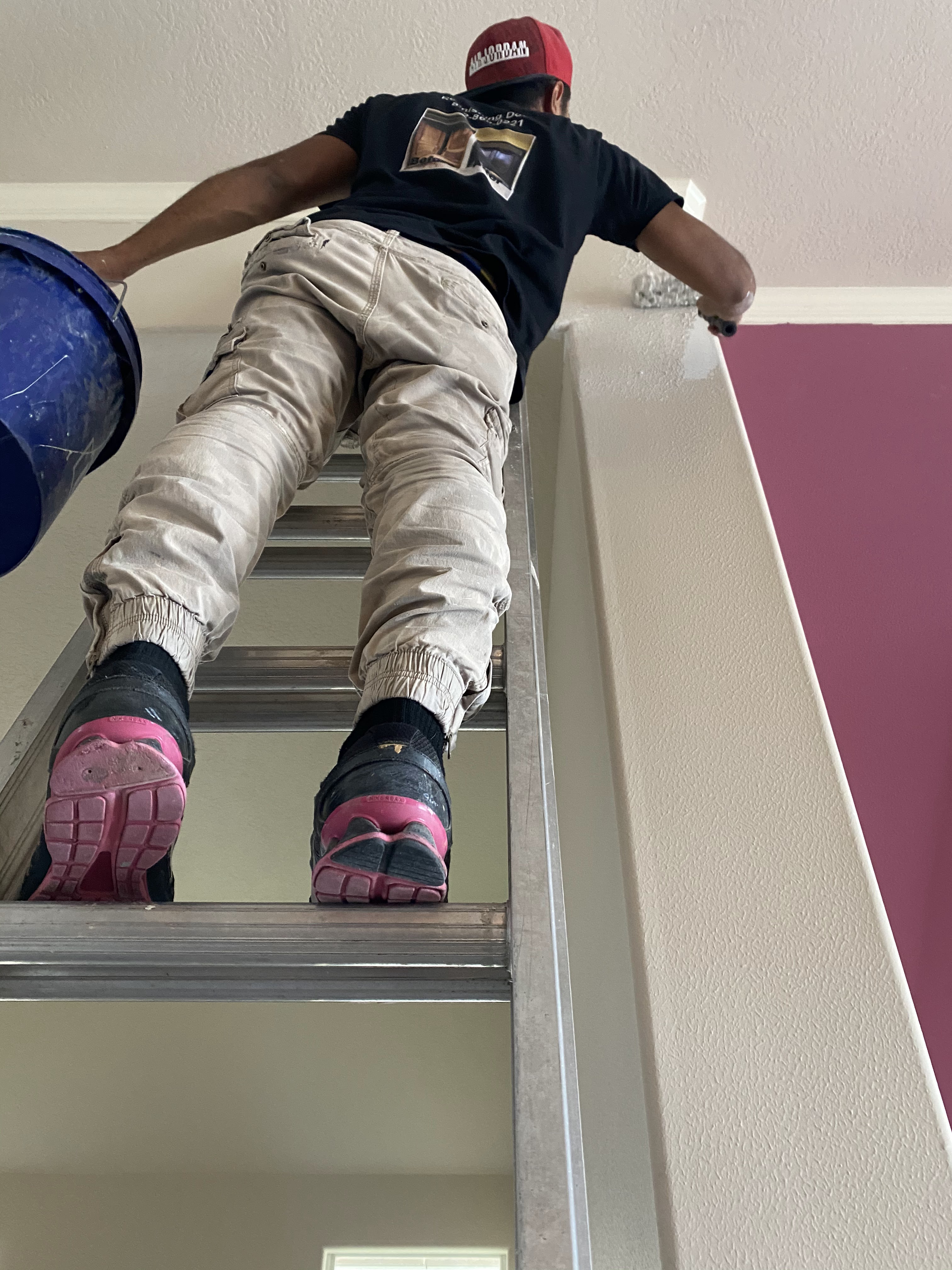 Kingwood Door Refinishing & Painting Offers Interior Home Painting in