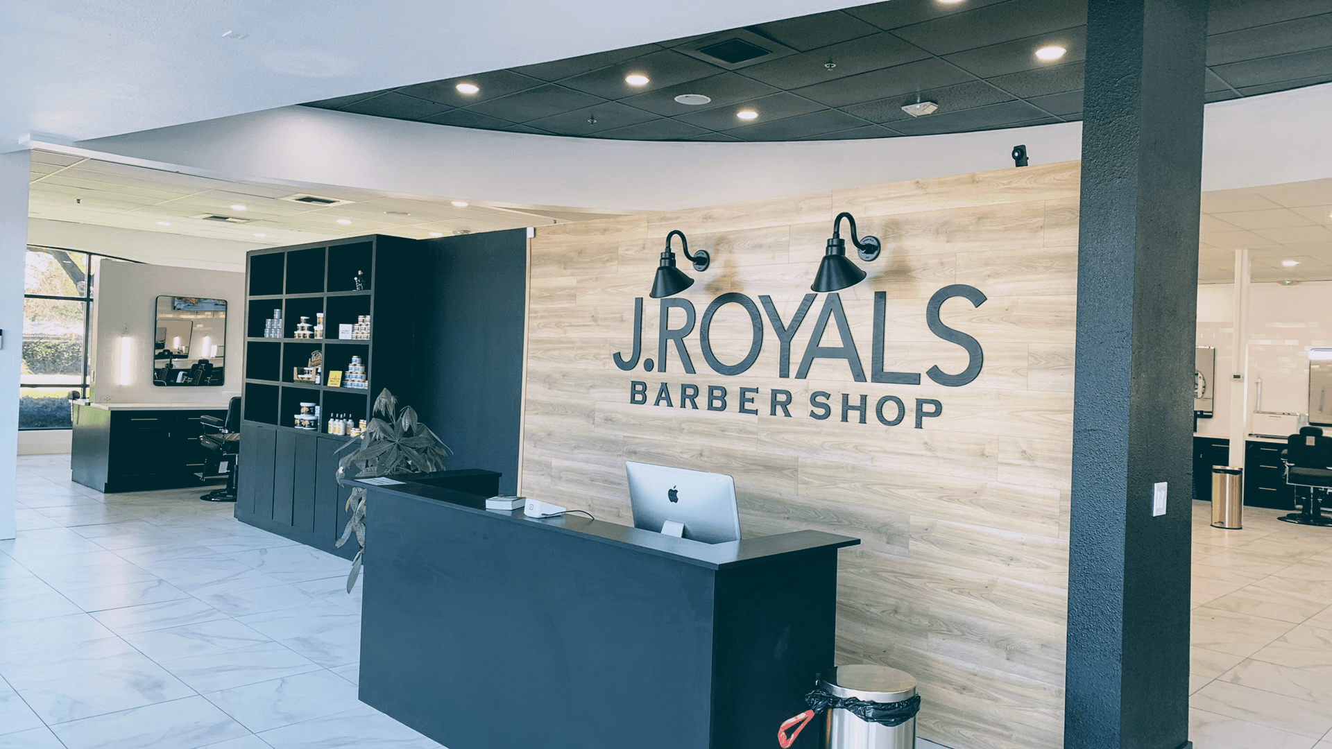 J Royals Offers Hot Towel Shaves in Clovis, CA 93612
