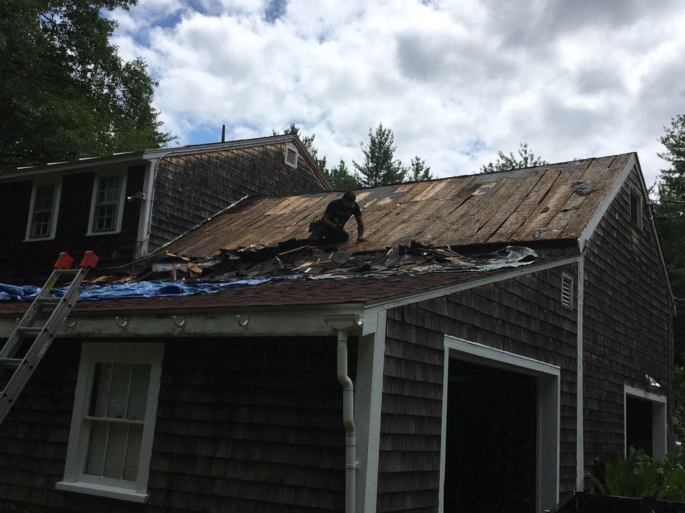 Baez Roofing and Siding, LLC is a General Contractor in Jaffrey, NH 03452