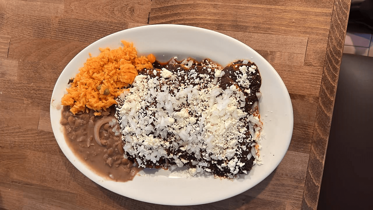Mexicano Restaurant EbenEzer Serves Authentic Mexican Food in