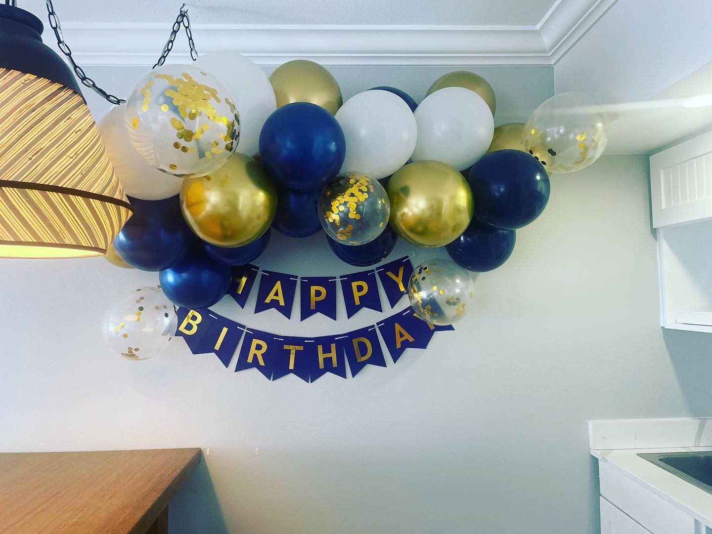 Concierge Delivers Offers Flower Delivery in Key West, FL 33040