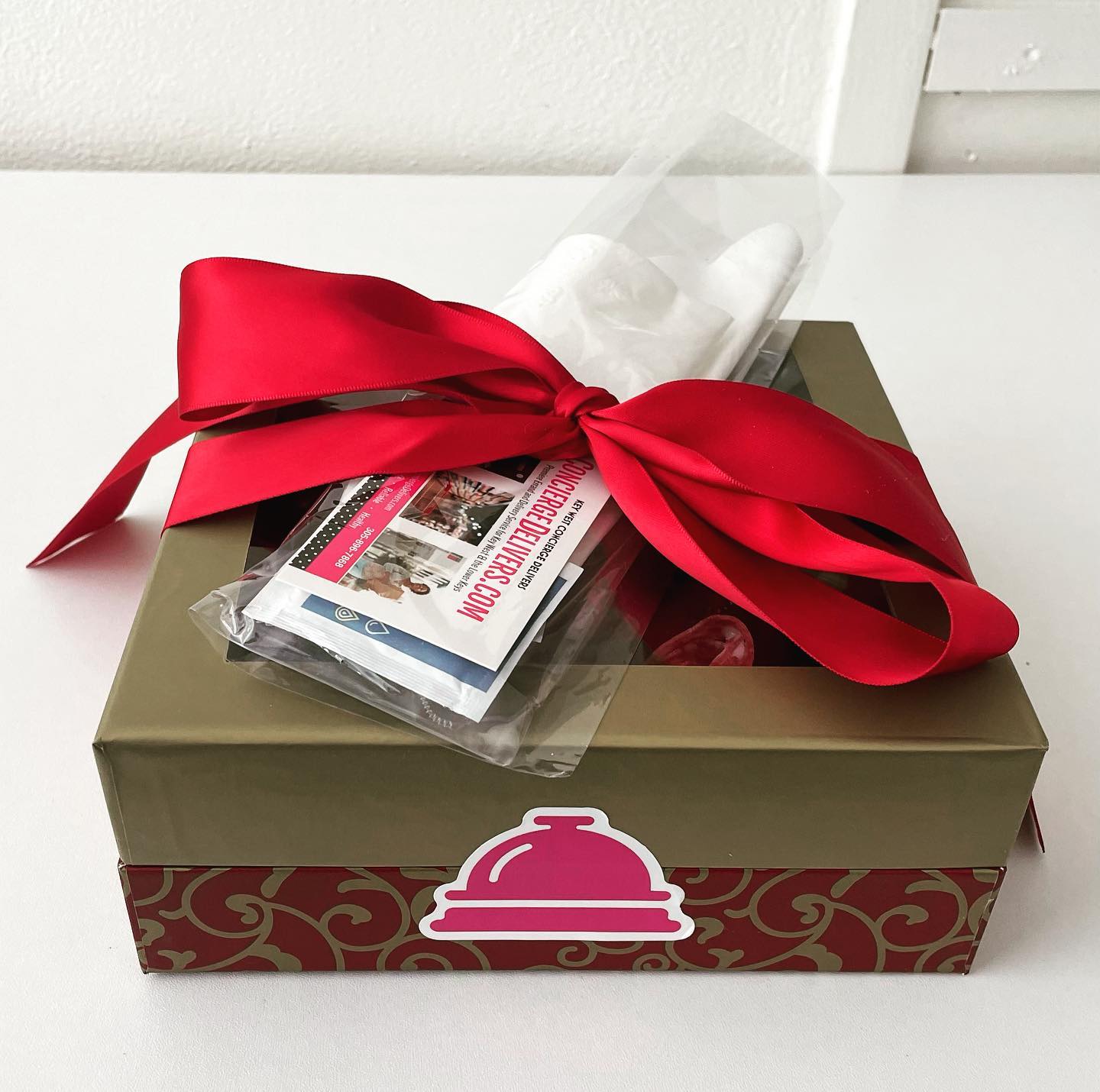 Concierge Delivers Offers Flower Delivery in Key West, FL 33040