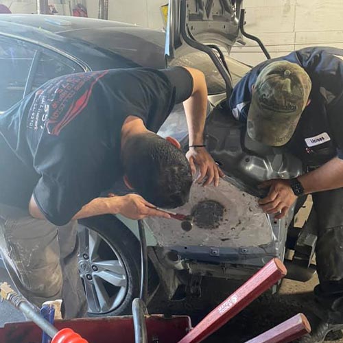 Brothers Collision & Auto Repair is an Auto Body Shop in Fresno, CA 93701