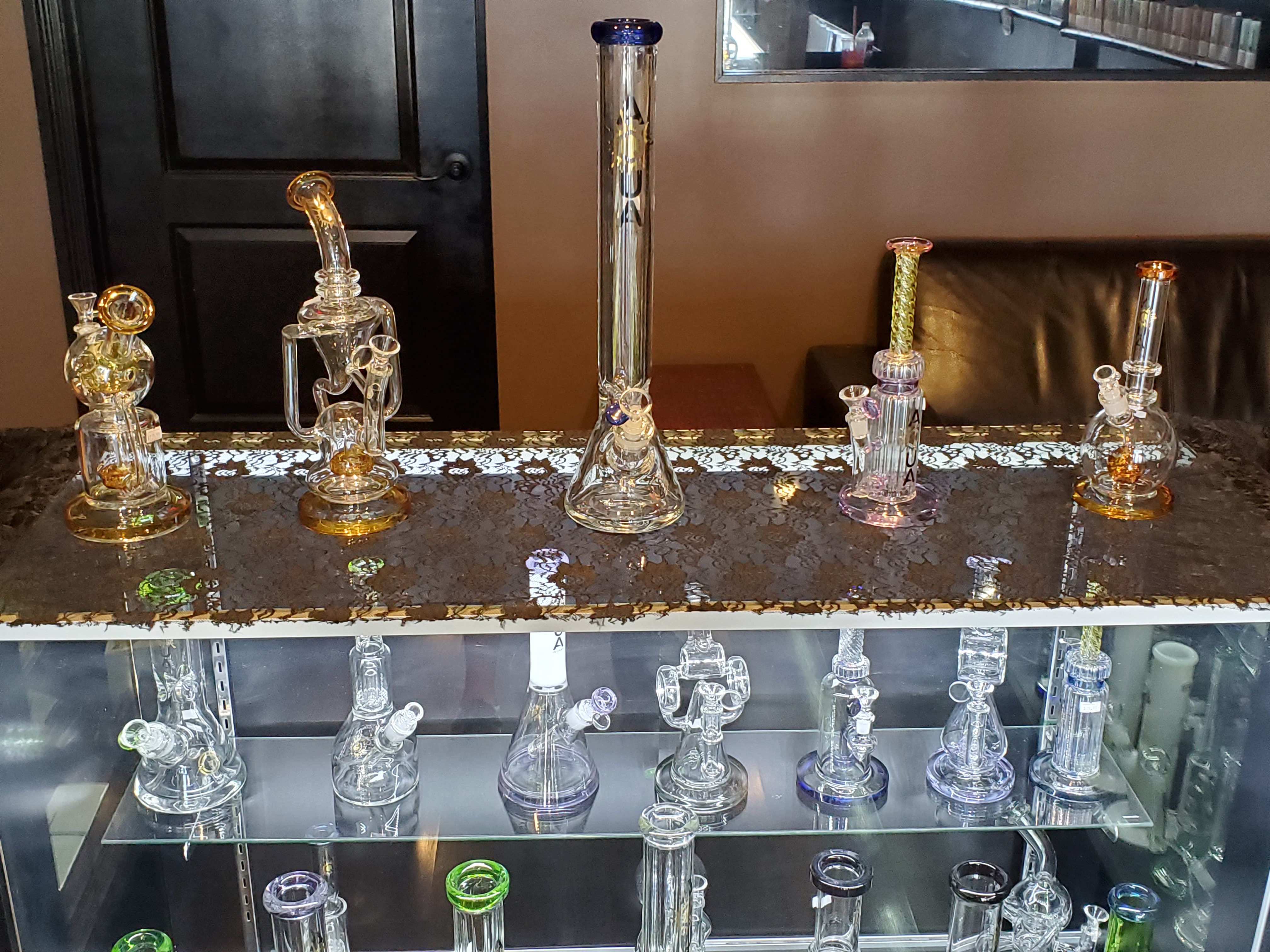 IDrip Vape Shop Sells Glass Bongs in Santa Clarita, CA 91350