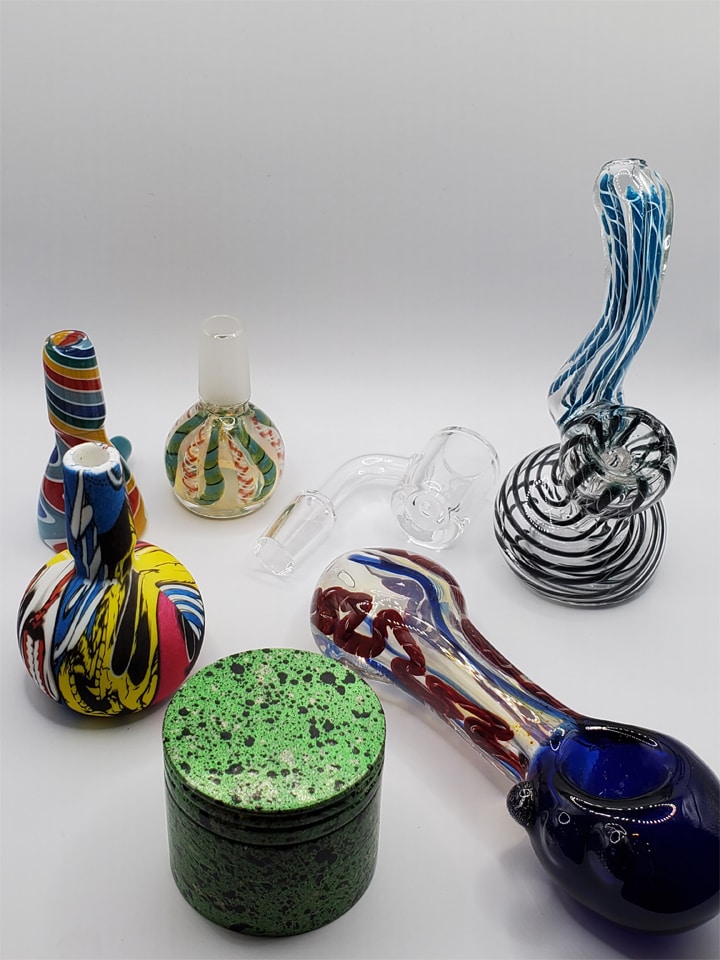 IDrip Vape Shop Sells Glass Bongs in Santa Clarita, CA 91350