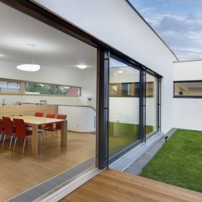 SLIDING SCREEN DOOR SERVICES
