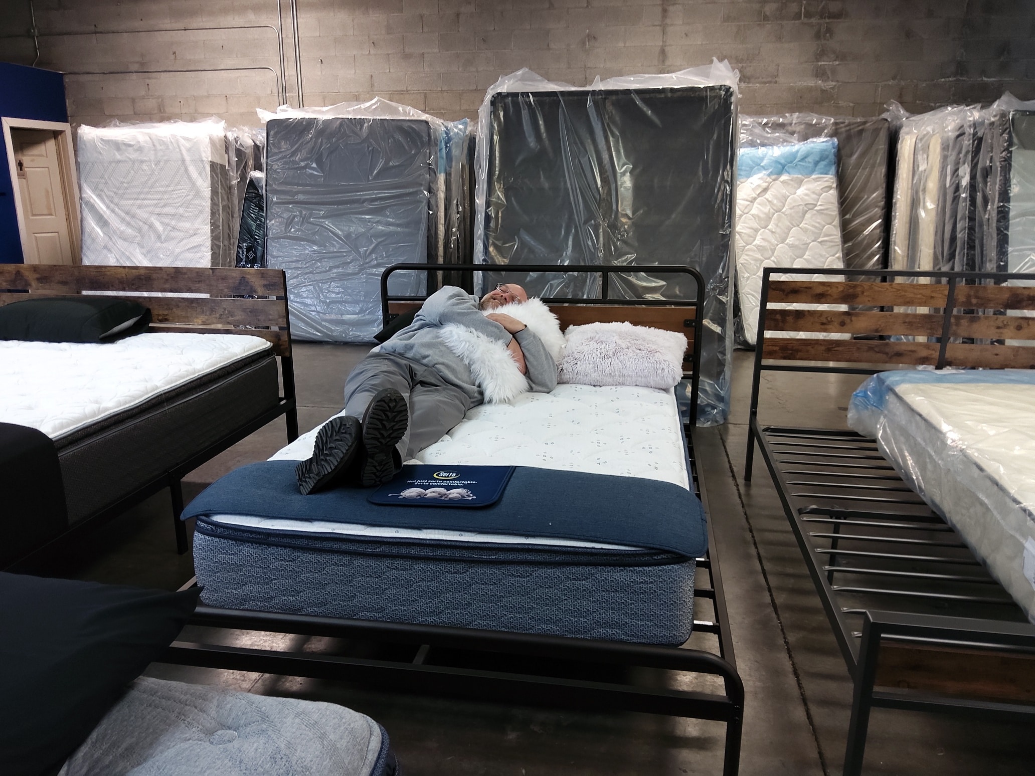 Bed Heads Discount Mattress is a Bed Frame Store in Bend, OR 97702