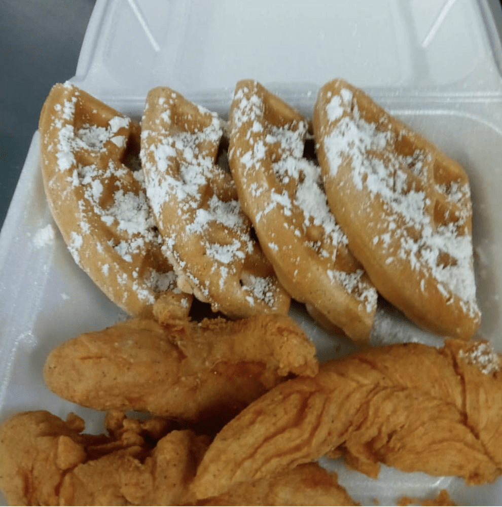 Dmac N Wings Offers Soul Food in Mesa, AZ 85201