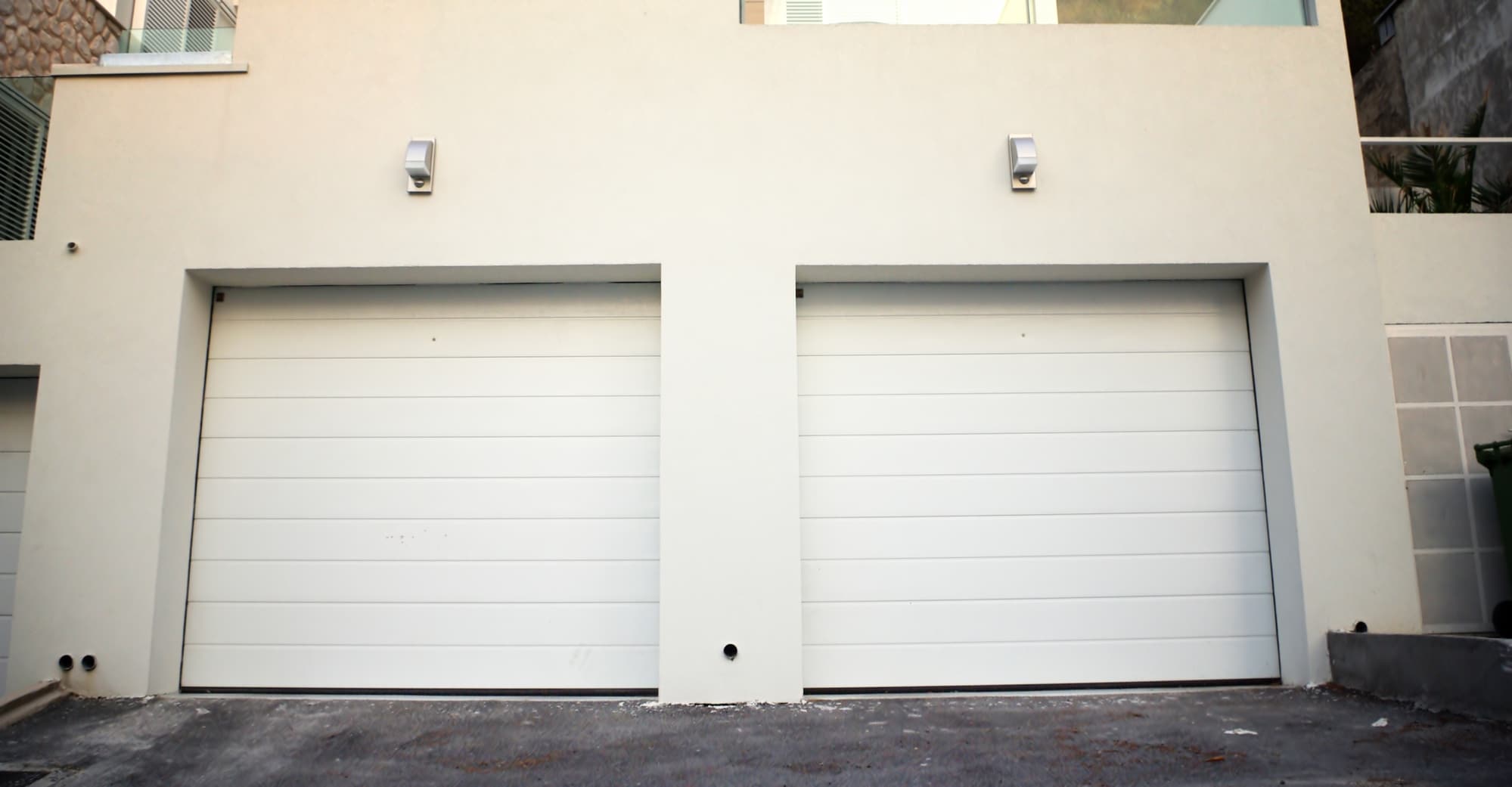 4 Peaks Garage Door Repair Installs Overhead Doors in Mesa, AZ 85208