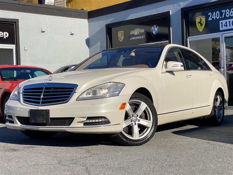 Carlax Used Car Dealer is a Truck Dealership in Laurel, MD 20707