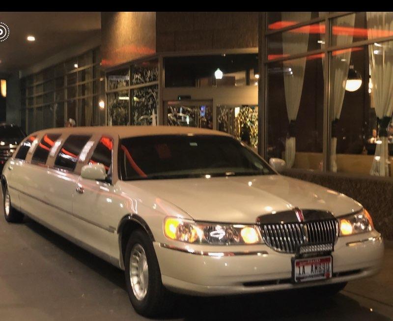 Majestic Limo and Chauffeur Offers Anniversary Transportation Services