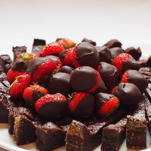 GOURMET CHOCOLATE COVERED STRAWBERRIES