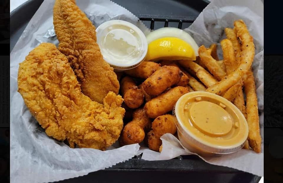 Fish Net Family Restaurant Serves Wine in Caddo Valley, AR 71923